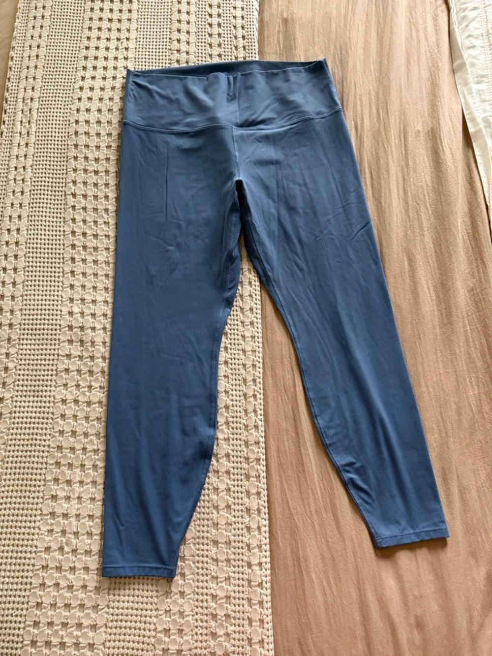 NEW all in motion Blue Everyday Soft High-Rise Ribbed 7/8 Length Leggings Size L